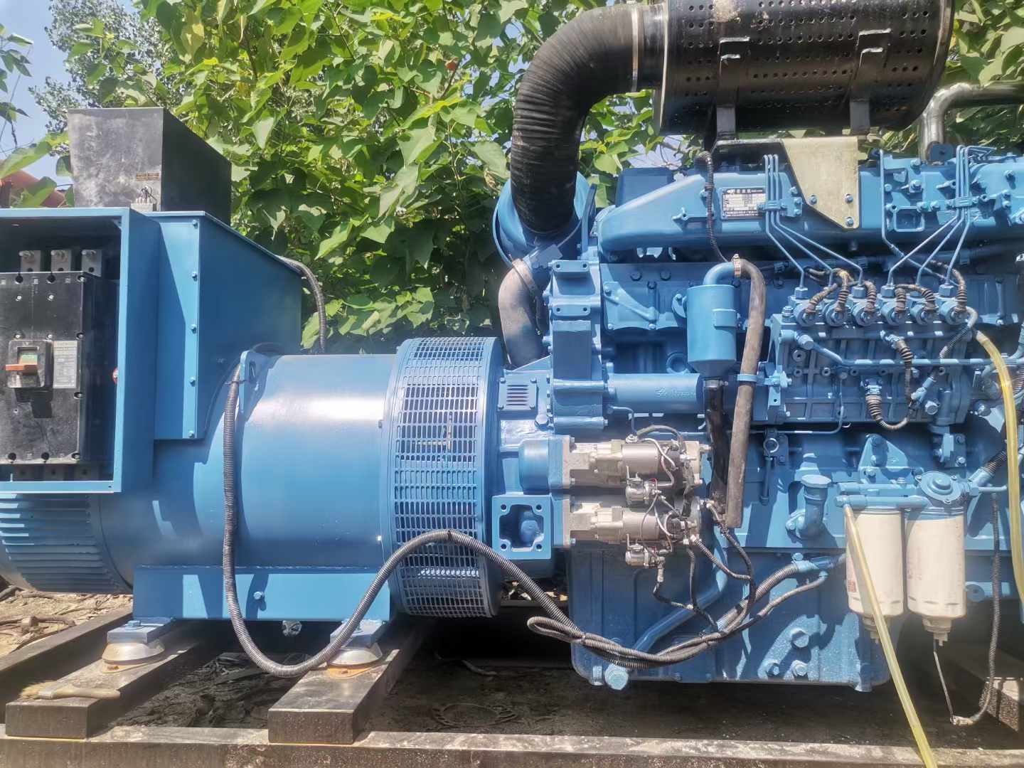 宁安详细说明降低 800kW 柴油发电机输出电流波动的方法