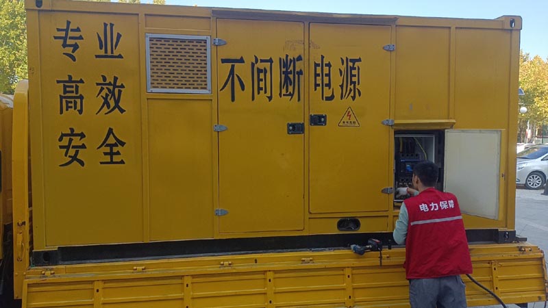 宁安柴油发电机组和UPS电源配合使用时，如何避免切换过程中的电力中断？